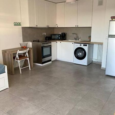 Appartement Rdc Avec Parking Prive La Fare-les-Oliviers المظهر الخارجي الصورة
