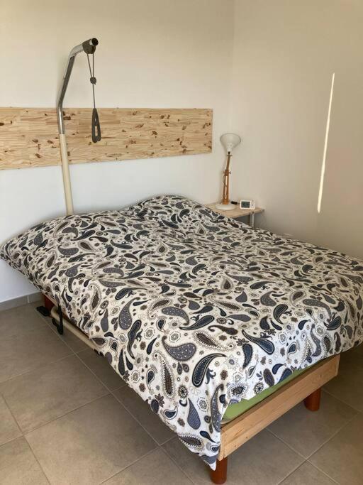 Appartement Rdc Avec Parking Prive La Fare-les-Oliviers المظهر الخارجي الصورة